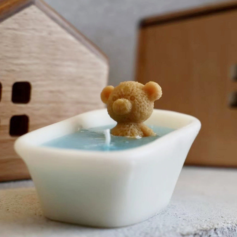 Bear Who Loves Bathing Bathtub Aromatherapy Candle